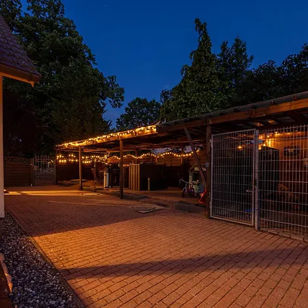 Wellnessparadies Mit Sauna Und Whirlpool 펜션 *