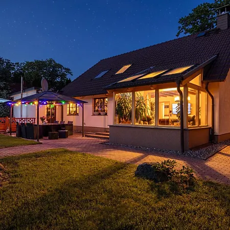 펜션 Wellnessparadies Mit Sauna Und Whirlpool *