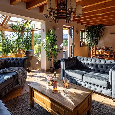 Feriehus Wellnessparadies Mit Sauna Und Whirlpool Krakow am See