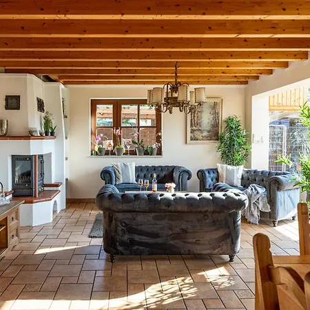 펜션 Wellnessparadies Mit Sauna Und Whirlpool 크라코프암지