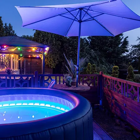 펜션 Wellnessparadies Mit Sauna Und Whirlpool