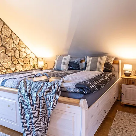 펜션 Wellnessparadies Mit Sauna Und Whirlpool *