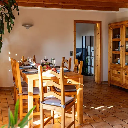 펜션 Wellnessparadies Mit Sauna Und Whirlpool