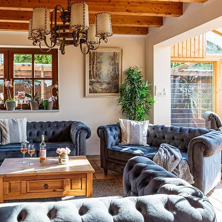 펜션 Wellnessparadies Mit Sauna Und Whirlpool *