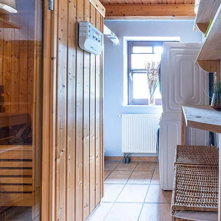 Wellnessparadies Mit Sauna Und Whirlpool 펜션 *