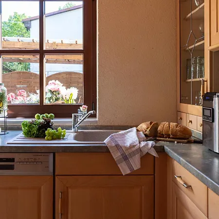 Wellnessparadies Mit Sauna Und Whirlpool 펜션 *