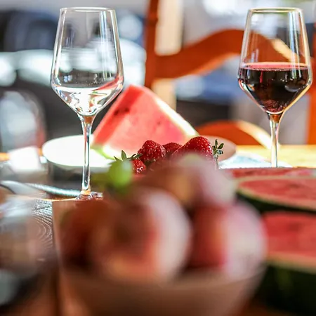 Wellnessparadies Mit Sauna Und Whirlpool *