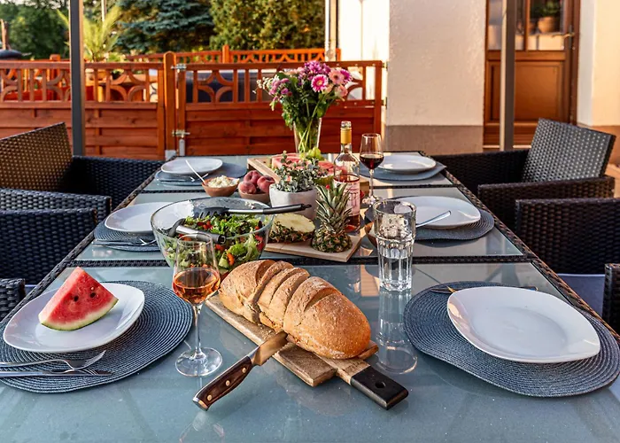 Wellnessparadies Mit Sauna Und Whirlpool 別荘